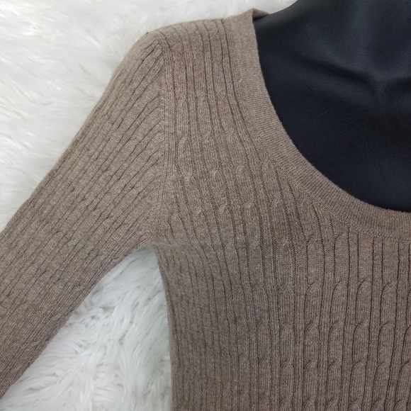 Gap Cable Knit 3/4 Sleeve Thin Sweater - Picture 3 of 6
